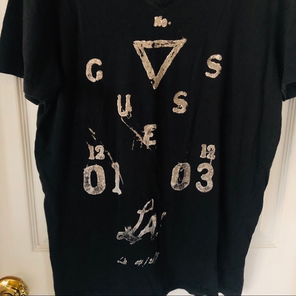 GUESS black V neck guess L.A graphic cotton shirt size medium - Picture 3 of 4